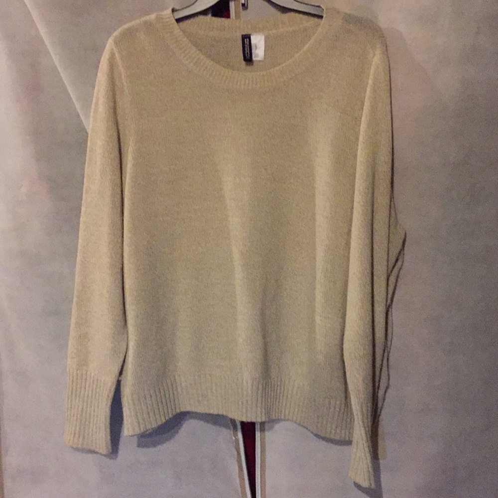 Long sleeved T-shirt